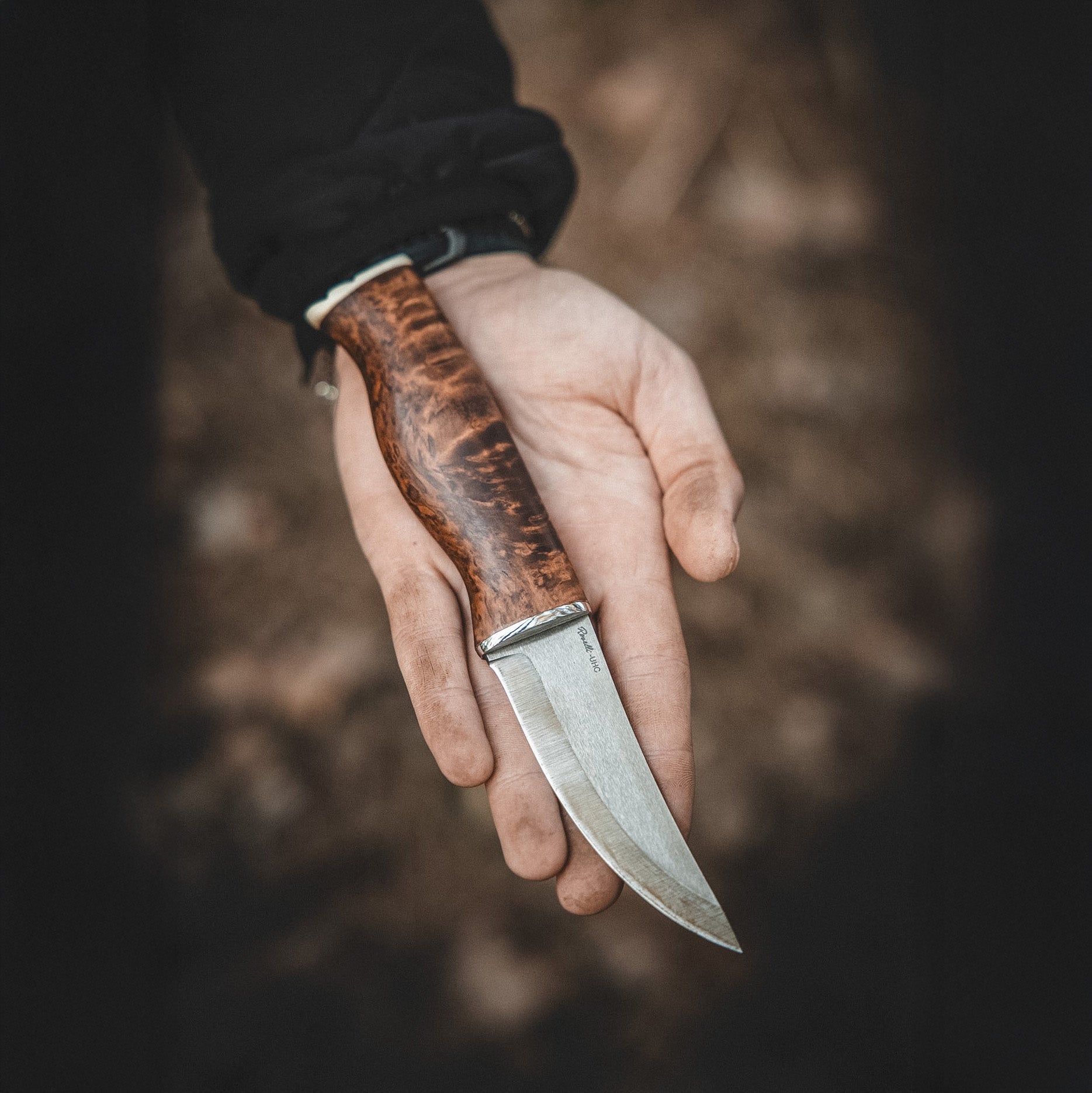 Exclusive Hunting Knife | Reindeer Antler Handle | Roselli Finland